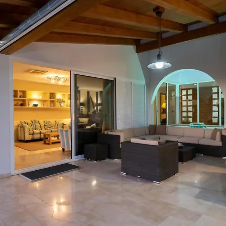 Villa Sunset Golf Retreat