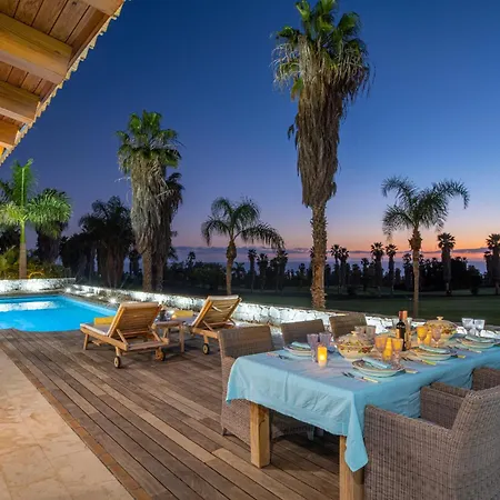 Villa Sunset Golf Retreat *