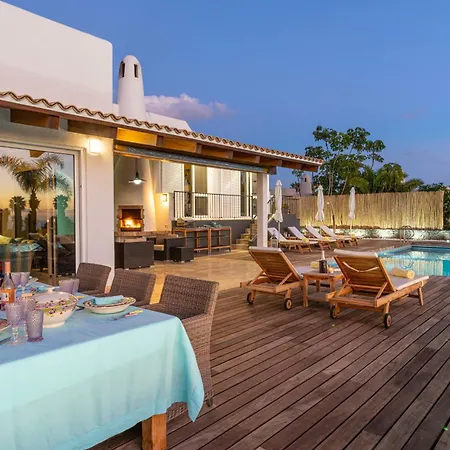 Sunset Golf Retreat Villa *